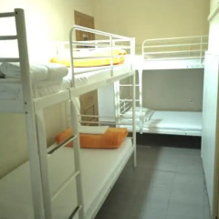 Отель Hostal Oxum 3* Стандартный семейный номер с разными типами кроватей фото 8
