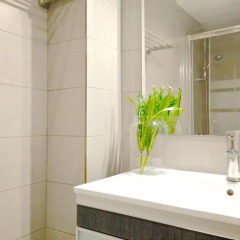 Отель Bizflats Garden House Барселона ванная фото 2