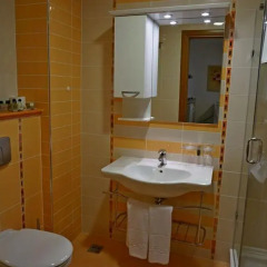 Отель GT Emerald Resort & SPA Apartments Болгария, Равда - отзывы, цены и фото номеров - забронировать отель GT Emerald Resort & SPA Apartments онлайн ванная фото 2
