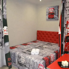 Апартаменты Red Bus Apartment na Mira комната для гостей фото 3