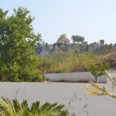Отель Artemis Villa 6