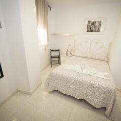 Отель Hostal Avenida Испания, Кониль-де-ла-Фронтера - отзывы, цены и фото номеров - забронировать отель Hostal Avenida онлайн комната для гостей фото 2