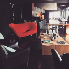 Black Hotel гостиничный бар