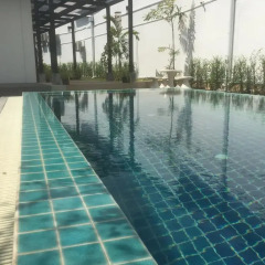 ChillHub Hostel Phuket бассейн