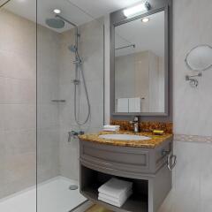 Marriott Armenia Hotel Yerevan Ереван ванная