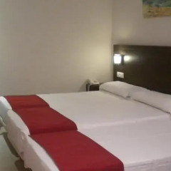 Отель Hostal Al-Andalus Испания, Кониль-де-ла-Фронтера - отзывы, цены и фото номеров - забронировать отель Hostal Al-Andalus онлайн комната для гостей фото 3