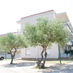 Отель Apartamentos Mas Oliva Resort 3000 - Roses Курорт Росес парковка