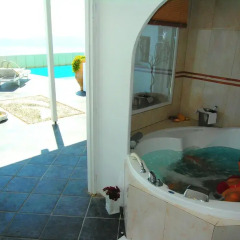 Отель Aeolos Studios and Suites Студия с различными типами кроватей фото 6