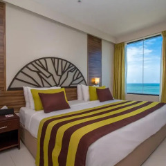 Отель The Ocean Colombo 3* Улучшенный номер с различными типами кроватей фото 7