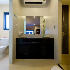 Отель Nai Yang Beach Resort & Spa 4* Номер Делюкс двуспальная кровать