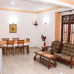 Отель The Breeze Residence