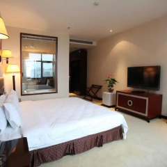 Отель Hong Wei Yi Jia Beijing Bei Yuan 4* Номер Делюкс фото 2
