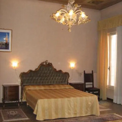 Отель Residenza Grisostomo 2* Стандартный семейный номер с двуспальной кроватью (общая ванная комната) фото 6