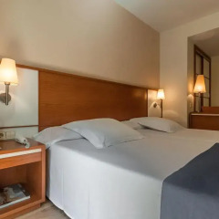 Отель Sorolla Centro 3* Стандартный номер с двуспальной кроватью фото 14