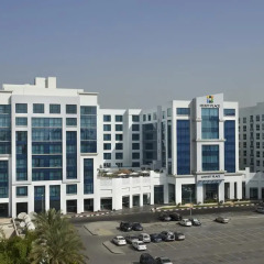 Отель Hyatt Place Dubai/Al Rigga 4* Улучшенный номер