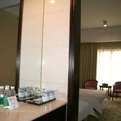 Junyue Hotel 4* Номер Делюкс с различными типами кроватей фото 4