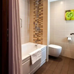 Гостиница Hilton Garden Inn Moscow Новая Рига 4* Стандартный номер с двуспальной кроватью фото 11