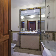 Отель The Vintage House - Douro 5* Люкс повышенной комфортности разные типы кроватей фото 3