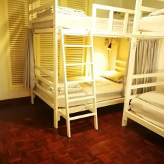 The Hostel 16 Кровать в общем номере с двухъярусной кроватью