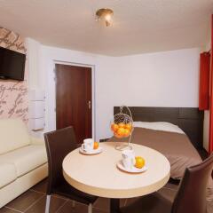 Апартаменты Villa Serafina Apartments Ницца комната для гостей фото 3