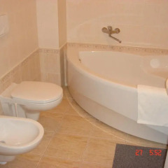 Отель Comfort Suites Польша, Познань - отзывы, цены и фото номеров - забронировать отель Comfort Suites онлайн ванная
