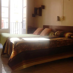 Отель Hostel Turisol Испания, Барселона - отзывы, цены и фото номеров - забронировать отель Hostel Turisol онлайн комната для гостей
