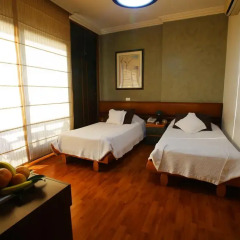 Camelot Hotel Алей сейф в номере