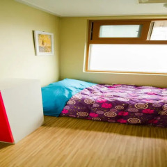 Kimchee Sinchon Guesthouse - Hostel Стандартный номер с различными типами кроватей фото 4