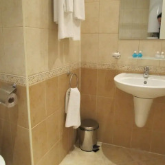 Отель Sea Apartments - Different Locations in Golden Sands Болгария, Золотые пески - отзывы, цены и фото номеров - забронировать отель Sea Apartments - Different Locations in Golden Sands онлайн ванная фото 2