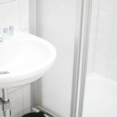 Отель CheckVienna - Apartment Wichtelgasse Австрия, Вена - отзывы, цены и фото номеров - забронировать отель CheckVienna - Apartment Wichtelgasse онлайн ванная фото 2