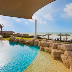 Отель Coral Beach Resort - Sharjah ОАЭ, Шарджа - 8 отзывов об отеле, цены и фото номеров - забронировать отель Coral Beach Resort - Sharjah онлайн бассейн