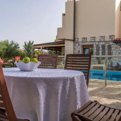 Отель Luxury Villa Karteros балкон