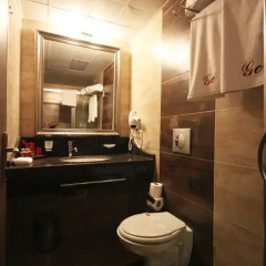 Grand Corner Boutique Hotel 4* Стандартный семейный номер с различными типами кроватей фото 3