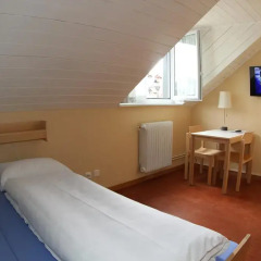 Bern Backpackers Hotel Glocke 3* Стандартный номер с двуспальной кроватью (общая ванная комната) фото 2
