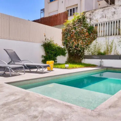 Отель Lisbon Centre Apartment with Private Pool Португалия, Лиссабон - отзывы, цены и фото номеров - забронировать отель Lisbon Centre Apartment with Private Pool онлайн бассейн фото 2