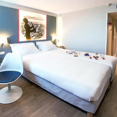 Отель Kyriad Paris Nord Porte de St Ouen 3* Стандартный номер с различными типами кроватей фото 3