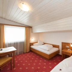 Отель Ferienhotel Tyrol Söll am Wilden Kaiser детские мероприятия фото 2