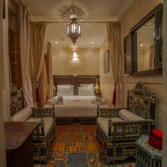 Отель Dar Ikalimo Marrakech 3* Стандартный номер с двуспальной кроватью фото 3