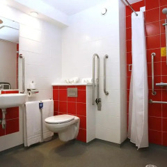 Отель Travelodge Barcelona Poblenou Стандартный номер с различными типами кроватей фото 19