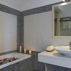 Отель Damianos Mykonos Hotel Греция, Миконос - отзывы, цены и фото номеров - забронировать отель Damianos Mykonos Hotel онлайн ванная фото 2