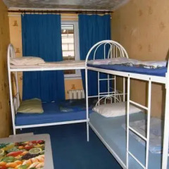 Abrikos Hostel бассейн