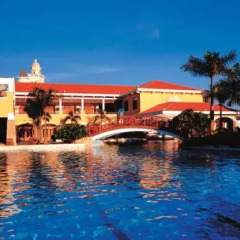 Апартаменты Portofino International Apartment бассейн