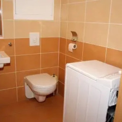 Отель Bed and Breakfast Apartman Budapest Венгрия, Будапешт - отзывы, цены и фото номеров - забронировать отель Bed and Breakfast Apartman Budapest онлайн ванная фото 2