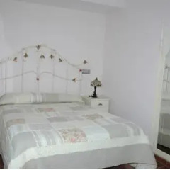 Отель Apartamentos Torremar Испания, Арнуэро - отзывы, цены и фото номеров - забронировать отель Apartamentos Torremar онлайн комната для гостей фото 2