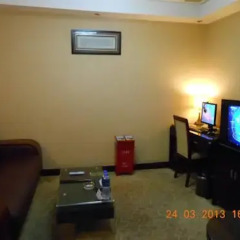 Dong Yi Business Hotel развлечения