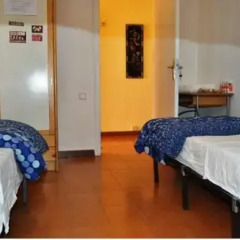 Отель Pintor Pahissa Rooms Испания, Барселона - отзывы, цены и фото номеров - забронировать отель Pintor Pahissa Rooms онлайн комната для гостей фото 2