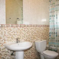 Отель Apartamentos La Palmera Испания, Кониль-де-ла-Фронтера - отзывы, цены и фото номеров - забронировать отель Apartamentos La Palmera онлайн ванная