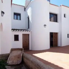 Отель Los Corrales парковка