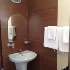 Отель Elite Apartments Болгария, Поморие - отзывы, цены и фото номеров - забронировать отель Elite Apartments онлайн ванная