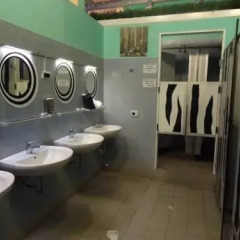 Отель Zebra Hostel Италия, Милан - отзывы, цены и фото номеров - забронировать отель Zebra Hostel онлайн ванная